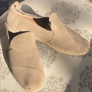 Suede Toms